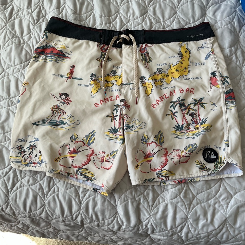 Quiksilver Men's Black and Cream Board Shorts with Surf Print